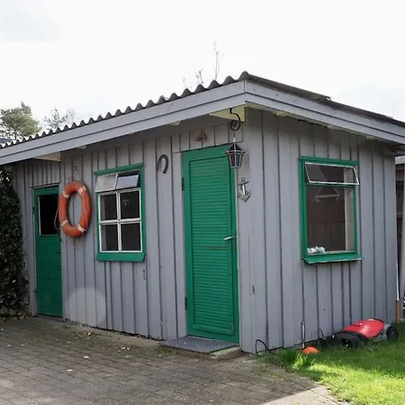Bolig Med Sommerhusvibes, 80 Meter Fra Badesø Villaer