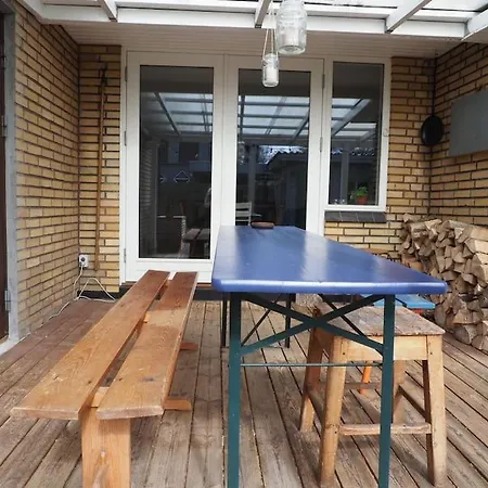 Villaer Bolig Med Sommerhusvibes, 80 Meter Fra Badesø *