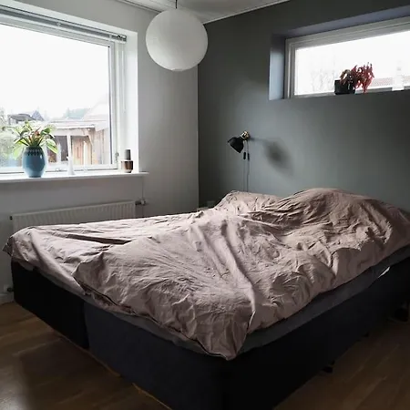 Bolig Med Sommerhusvibes, 80 Meter Fra Badesø