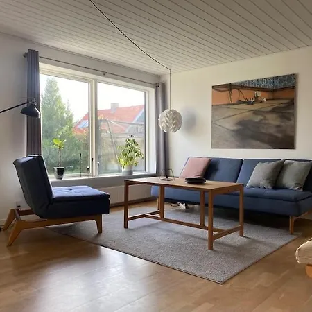 Bolig Med Sommerhusvibes, 80 Meter Fra Badesø Villaer *